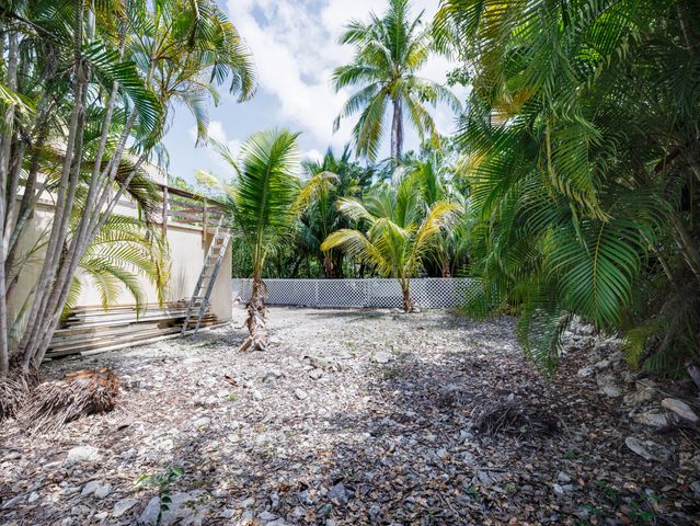 2421 Pensacola Road, Big Pine Key, FL 33043