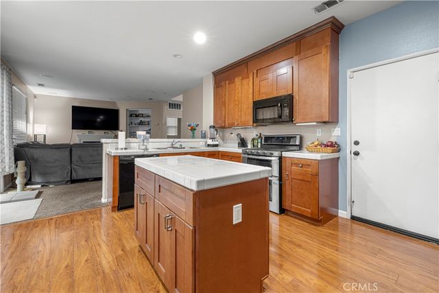 1217 Strand, Perris, CA 92571