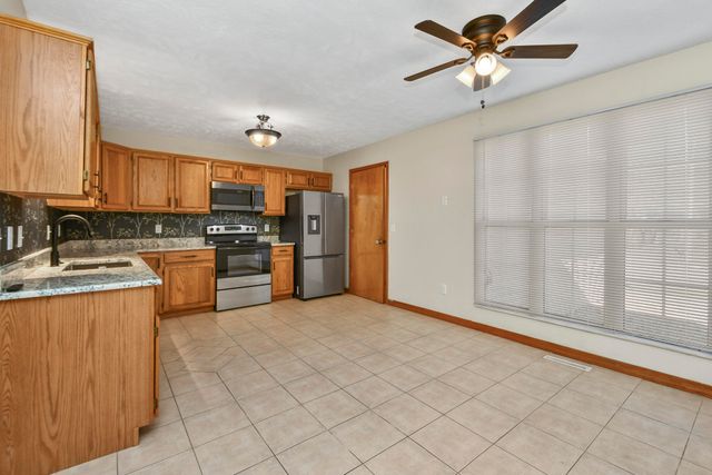 3206 E Lark Street, Springfield, MO 65804