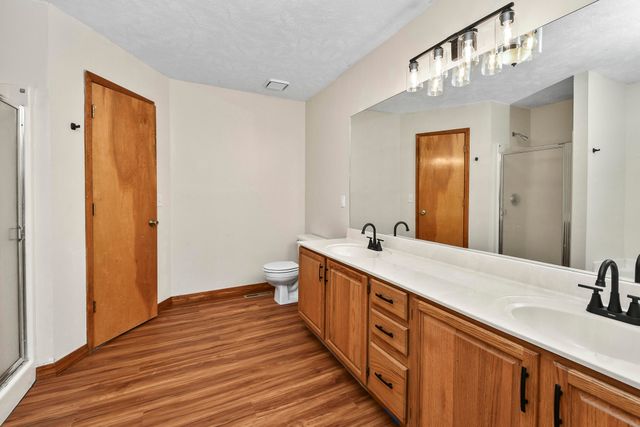 3206 E Lark Street, Springfield, MO 65804