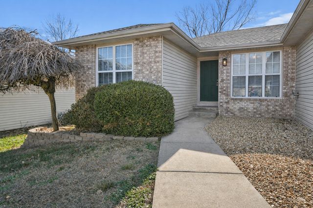 3206 E Lark Street, Springfield, MO 65804