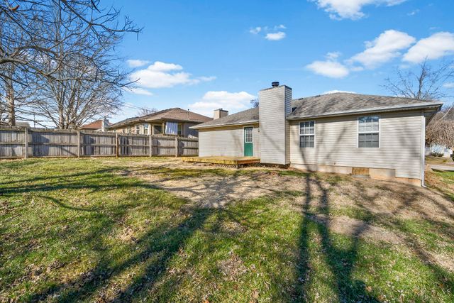 3206 E Lark Street, Springfield, MO 65804