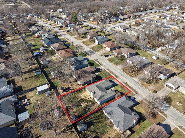 3206 E Lark Street, Springfield, MO 65804