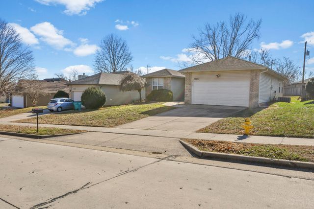 3206 E Lark Street, Springfield, MO 65804