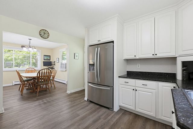 14 Terra Ln, Hudson, NH 03051