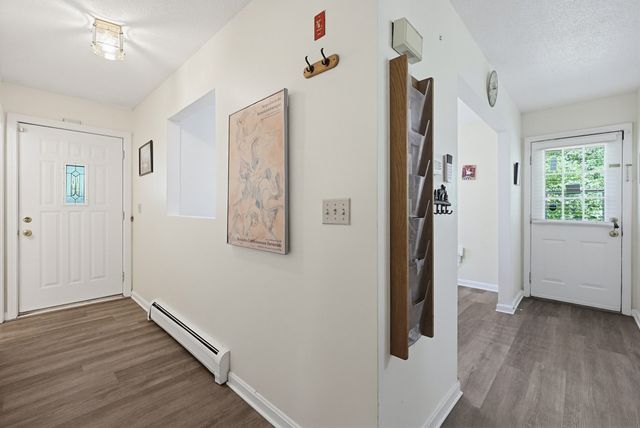 14 Terra Ln, Hudson, NH 03051