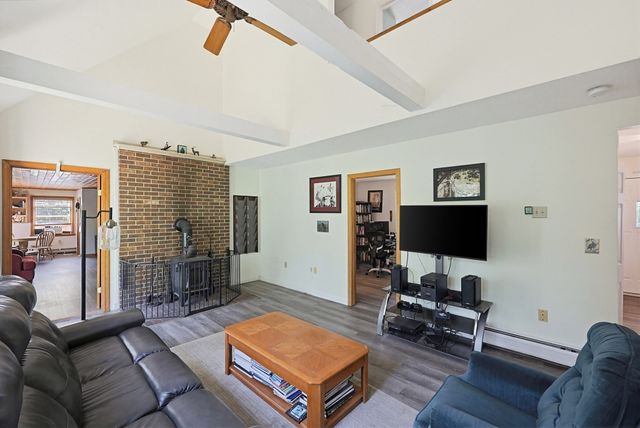 14 Terra Ln, Hudson, NH 03051