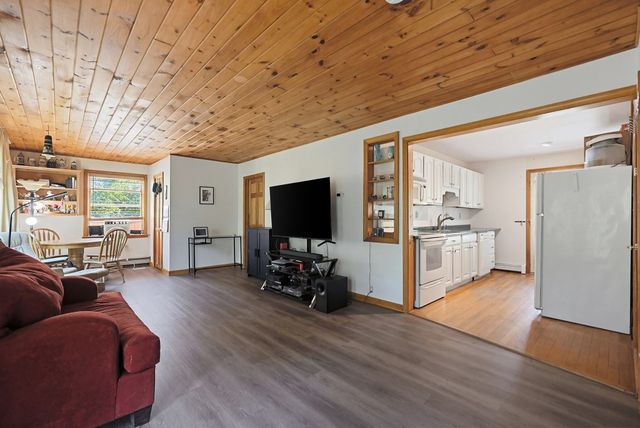 14 Terra Ln, Hudson, NH 03051