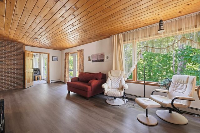14 Terra Ln, Hudson, NH 03051