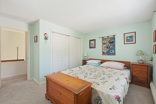 14 Terra Ln, Hudson, NH 03051