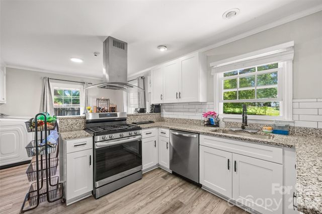 2323 Hedgewood Circle, Gastonia, NC 28052
