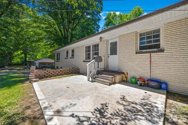 2323 Hedgewood Circle, Gastonia, NC 28052