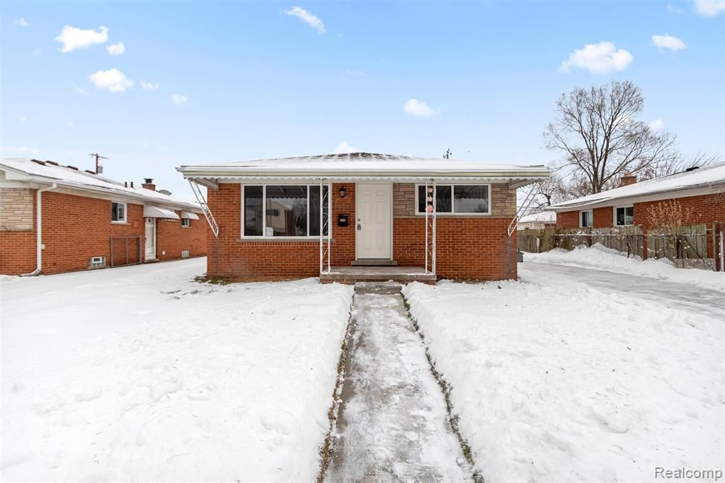 8932 Wormer, Redford, MI 48239