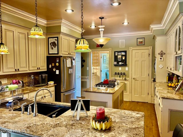 408 Wexford Place, Trent Woods, NC 28562