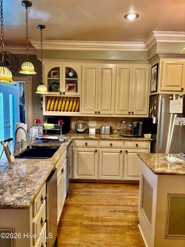 408 Wexford Place, Trent Woods, NC 28562