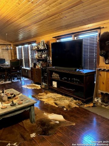 527 SD 74100, Rocksprings, TX 78880