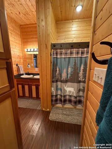 527 SD 74100, Rocksprings, TX 78880