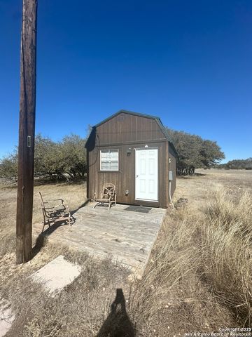 527 SD 74100, Rocksprings, TX 78880