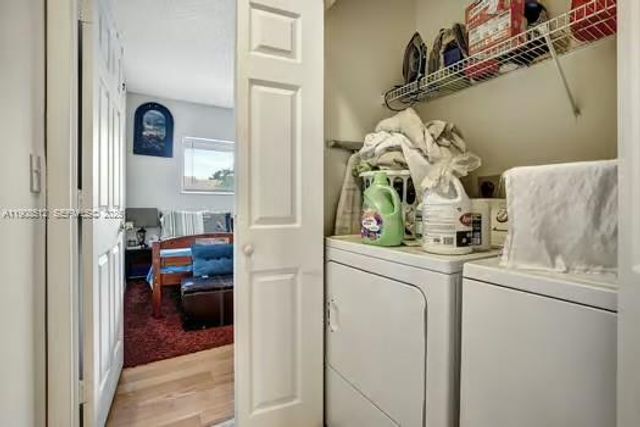 16312 Malibu Dr 6, Weston, FL 33326