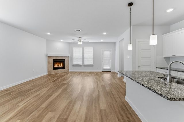 305 Evans Drive, Van Alstyne, TX 75495