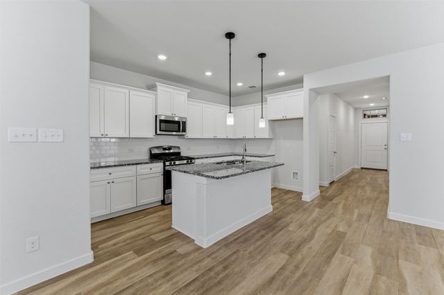 305 Evans Drive, Van Alstyne, TX 75495