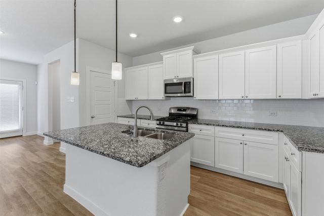 305 Evans Drive, Van Alstyne, TX 75495