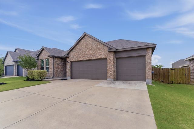 305 Evans Drive, Van Alstyne, TX 75495