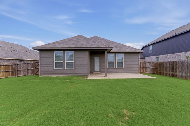 305 Evans Drive, Van Alstyne, TX 75495