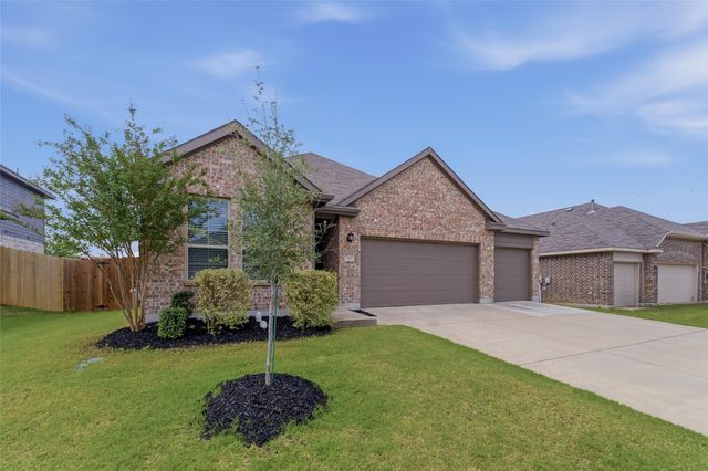 305 Evans Drive, Van Alstyne, TX 75495