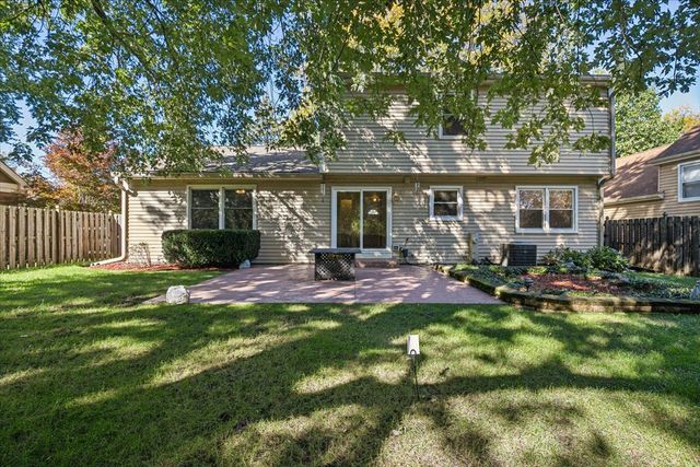 5 Malvern Lane, Vernon Hills, IL 60061