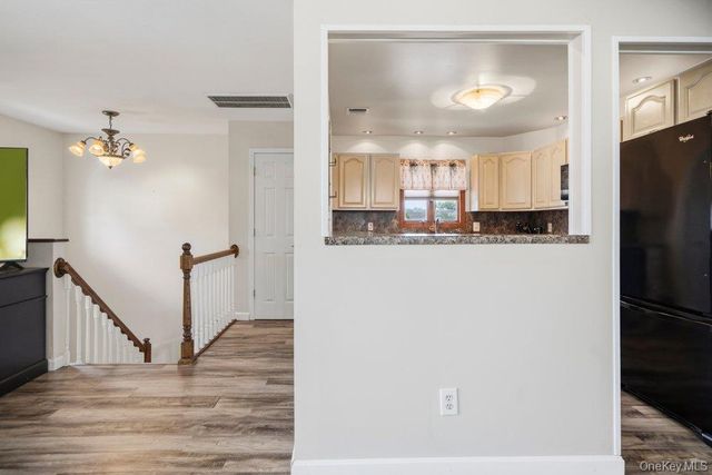 169 Wyona Avenue, Lindenhurst, NY 11757