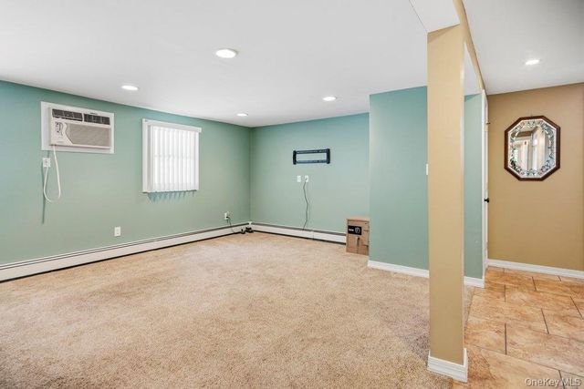 169 Wyona Avenue, Lindenhurst, NY 11757