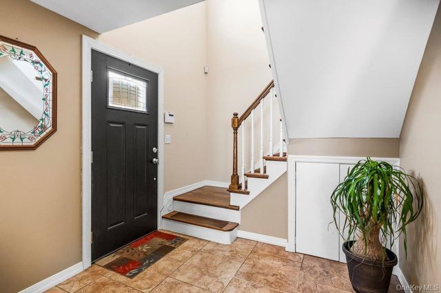 169 Wyona Avenue, Lindenhurst, NY 11757