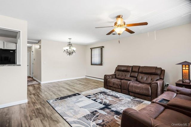169 Wyona Avenue, Lindenhurst, NY 11757