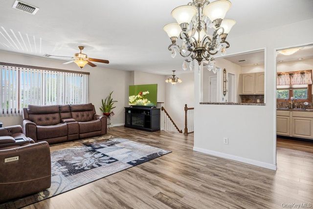 169 Wyona Avenue, Lindenhurst, NY 11757