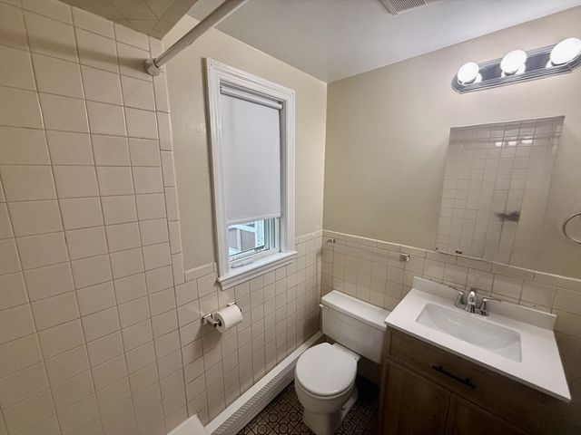 70 Tremont Street 2R, Braintree, MA 02184