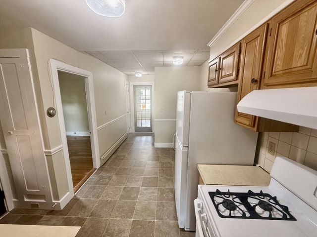70 Tremont Street 2R, Braintree, MA 02184