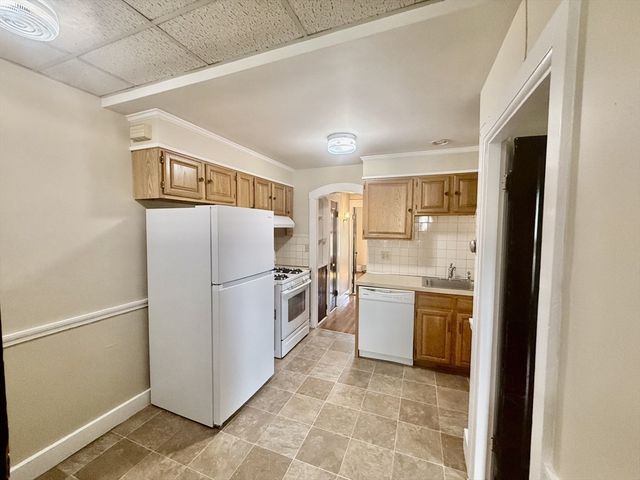 70 Tremont Street 2R, Braintree, MA 02184