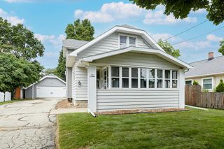 416 Oakland AVENUE, Waukesha, WI 53186