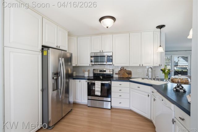 1936 Dorothea Road, Berkley, MI 48072