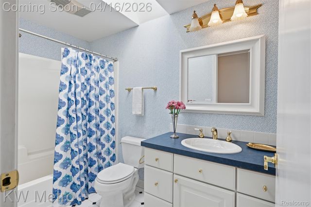 1936 Dorothea Road, Berkley, MI 48072