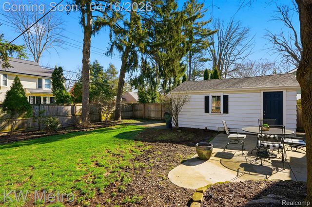 1936 Dorothea Road, Berkley, MI 48072