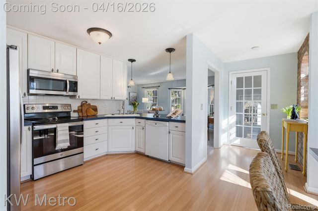 1936 Dorothea Road, Berkley, MI 48072