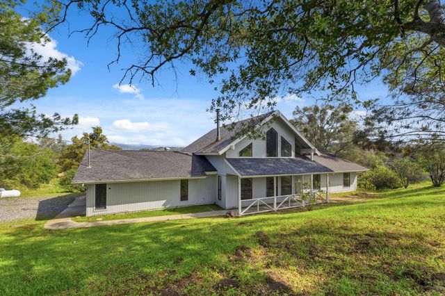 30449 Corral Drive, Coarsegold, CA 93614