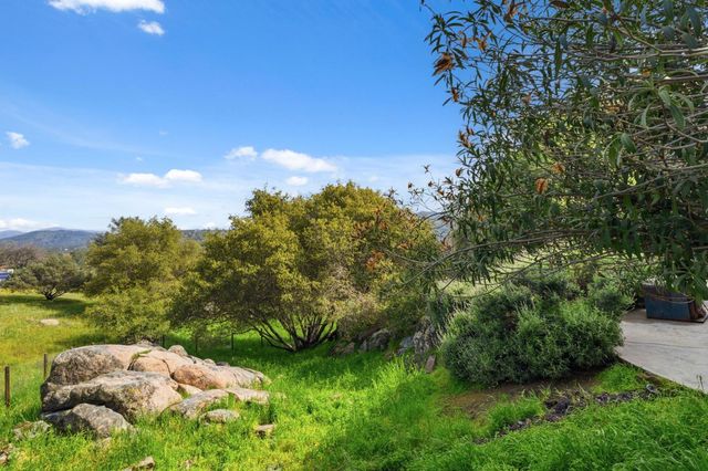 30449 Corral Drive, Coarsegold, CA 93614