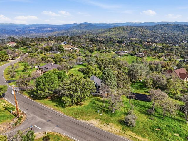 30449 Corral Drive, Coarsegold, CA 93614