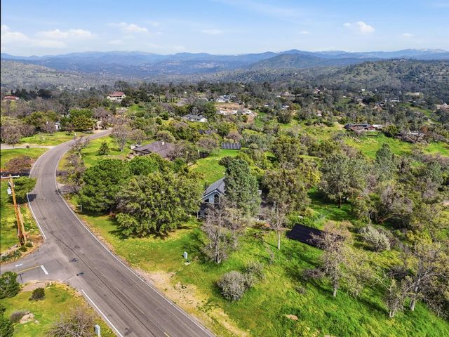 30449 Corral Drive, Coarsegold, CA 93614