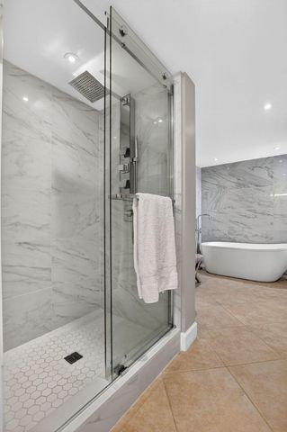 5851 Camino Del Sol Apt 402, Boca Raton, FL 33433