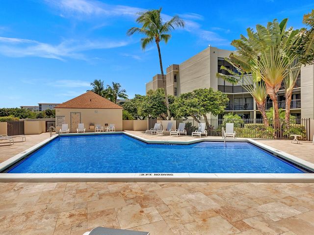 5851 Camino Del Sol Apt 402, Boca Raton, FL 33433