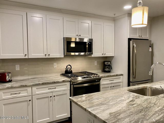 77 Van Dam Street 105, Saratoga Springs, NY 12866